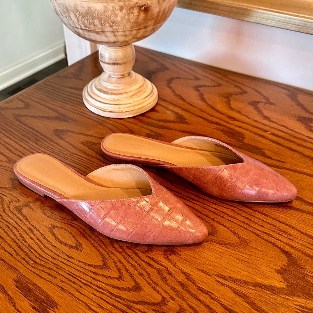 LOFT Pink Slides 7.5